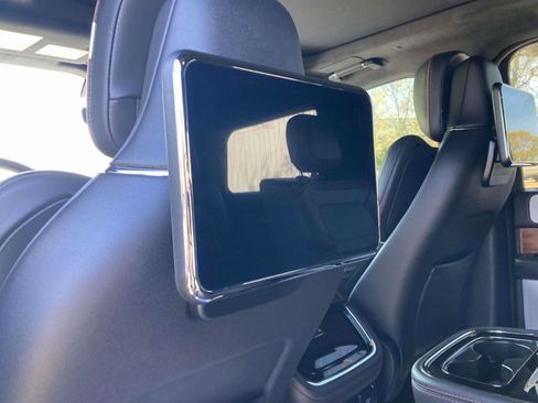 Used 2022 Lincoln Navigator Black Label image 18