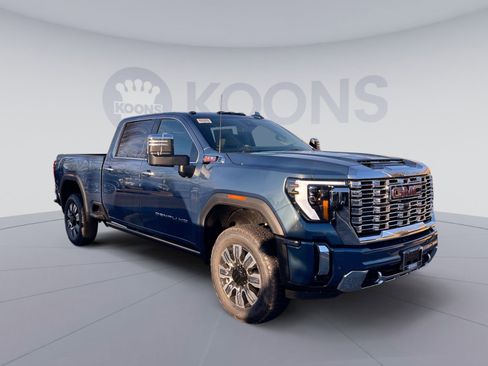 New 2026 GMC Sierra 2500 Denali w/ Denali Reserve Package image 7