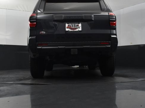 Used 2025 Toyota 4Runner TRD Off-Road Premium image 33