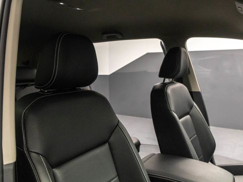 Used 2023 Volkswagen Atlas SE image 40