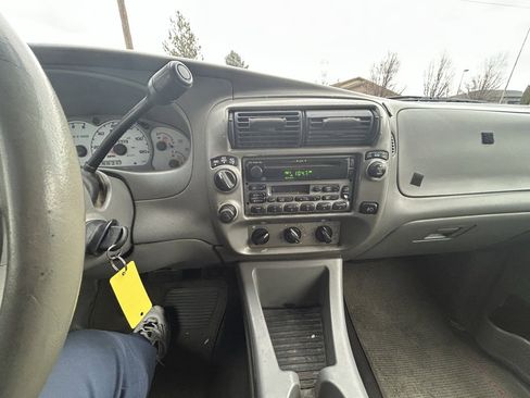 Used 2003 Ford Explorer Sport Trac XLS image 13