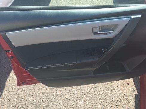 Used 2018 Toyota Corolla LE FWD image 9