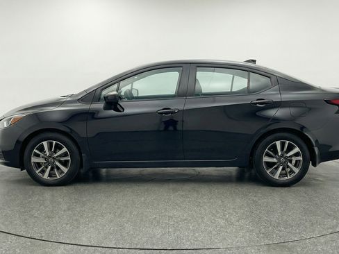 Used 2025 Nissan Versa SV image 5