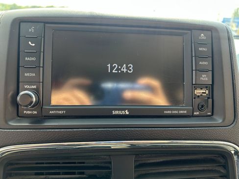 Used 2014 Dodge Grand Caravan SXT w/ Quick Order Package 29G SXT FWD image 21