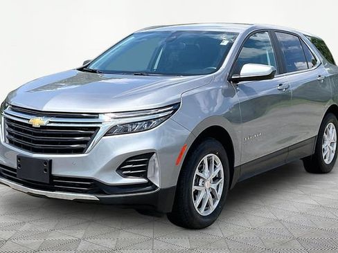 Used 2023 Chevrolet Equinox LT AWD/4WD image 3