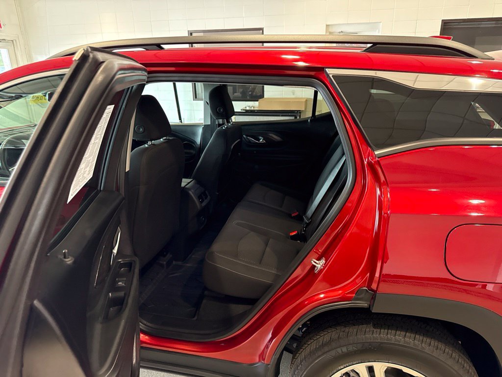 Used 2024 GMC Terrain SLE w/ Driver Convenience Package AWD/4WD image 21