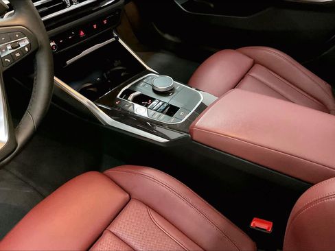 Used 2023 BMW 330i Sedan w/ Premium Package image 19