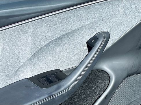 Used 2025 Tesla Model 3 Long Range RWD image 17
