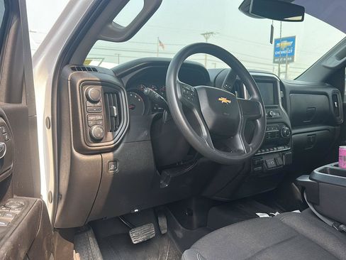 Used 2024 Chevrolet Silverado 2500 Custom w/ Custom Value Package AWD/4WD image 2