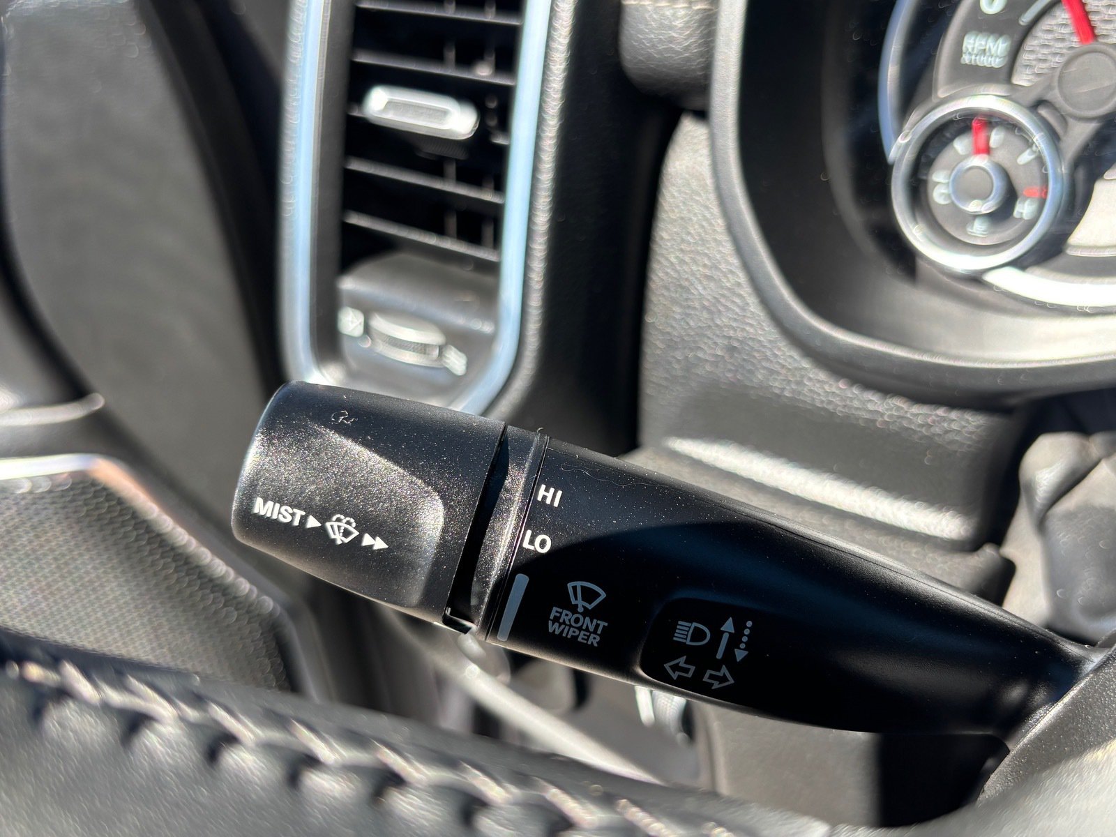 Used 2024 RAM 1500 Laramie RWD image 24