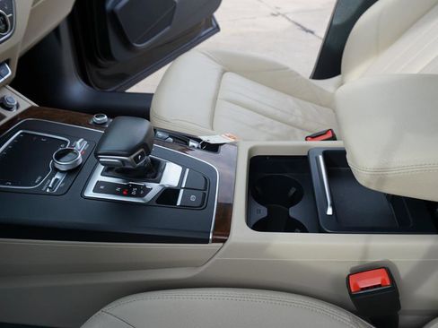 Used 2018 Audi Q5 2.0T Premium Plus image 17