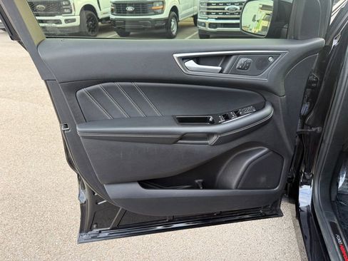 Used 2019 Ford Edge ST w/ Equipment Group 401A image 8