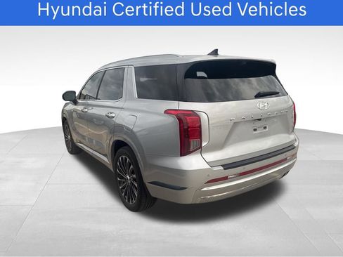 Used 2023 Hyundai Palisade Calligraphy FWD image 4