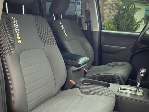 Used 2018 Nissan Frontier PRO-4X AWD/4WD image 35