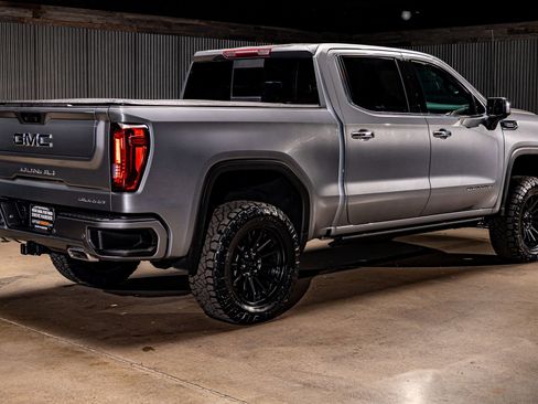 Used 2022 GMC Sierra 1500 Denali w/ Driver Alert Package II image 10