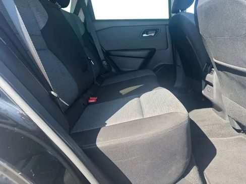 Used 2023 Nissan Rogue SV image 16