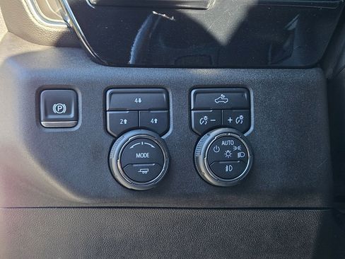 Used 2024 Chevrolet Silverado 2500 LT image 19