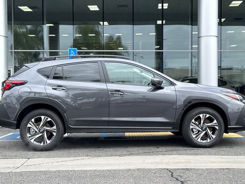 Used 2026 Subaru Crosstrek 2.5i Premium AWD/4WD image 3