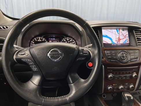 Used 2017 Nissan Pathfinder Platinum w/ Midnight Edition Package image 19