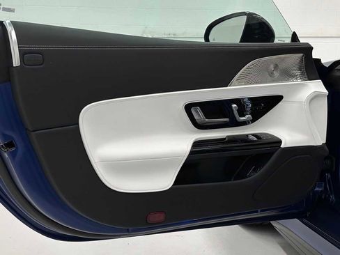 Used 2025 Mercedes-Benz AMG GT 55 image 18