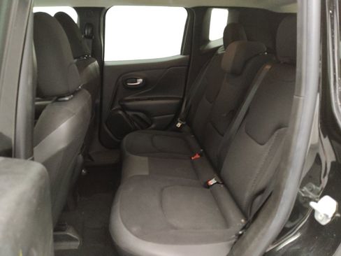 Used 2019 Jeep Renegade Altitude w/ Quick Order Package 2XM image 18