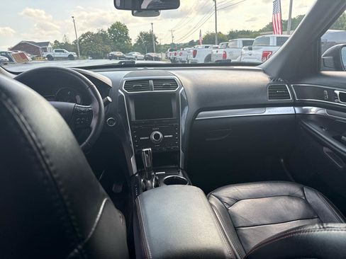 Used 2018 Ford Explorer Sport w/ Equipment Group 401A AWD/4WD image 14