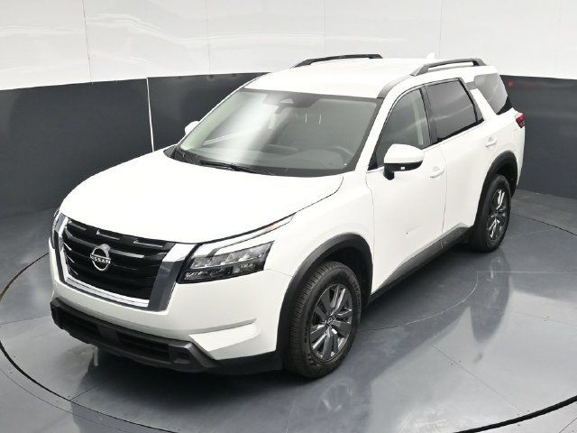 Used 2025 Nissan Pathfinder SV FWD image 50