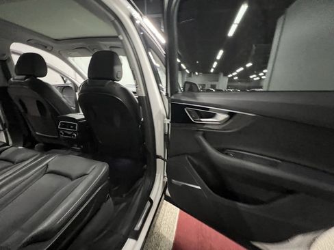 Used 2018 Audi Q7 3.0T Premium Plus image 31
