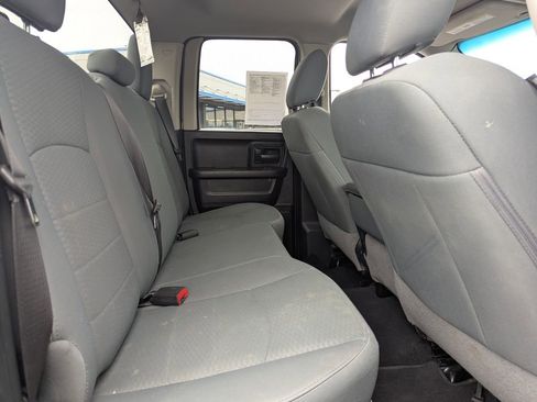 Used 2018 RAM 1500 Express AWD/4WD image 30