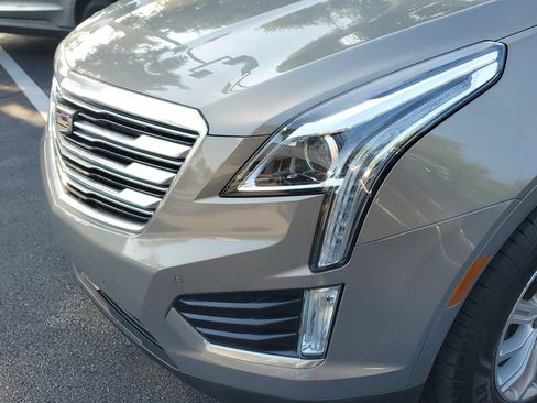 Certified 2018 Cadillac XT5 Luxury w/ Driver Awareness Package FWD image 10