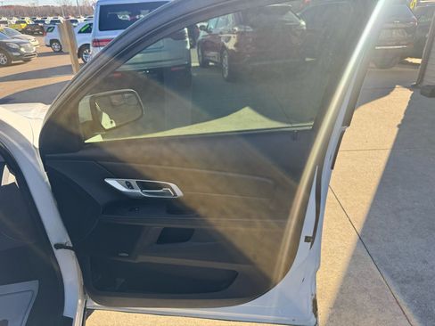 Used 2014 GMC Terrain SLE image 15