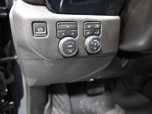 Used 2024 Chevrolet Silverado 2500 LT AWD/4WD image 25