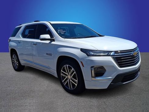 Used 2022 Chevrolet Traverse High Country FWD image 2