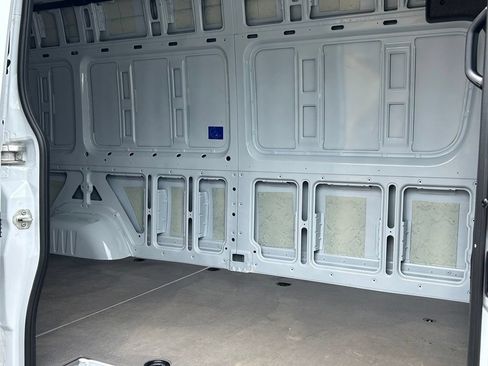 Used 2025 Mercedes-Benz Sprinter 2500 image 12