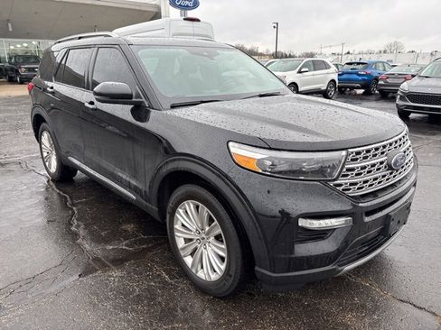 Used 2023 Ford Explorer Limited image 11