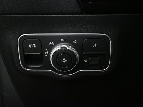 Certified 2025 Mercedes-Benz GLA 250 image 9