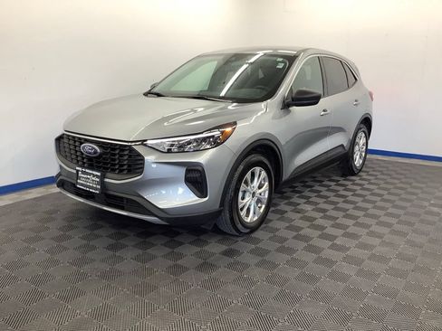 Used 2023 Ford Escape Active w/ Cold Weather Package FWD image 1