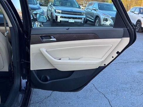 Used 2019 Hyundai Sonata Limited w/ Ultimate Package 04 FWD image 46