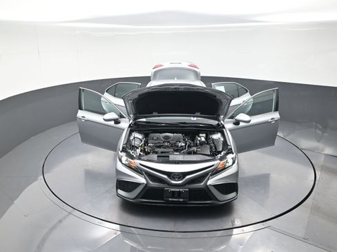 Used 2022 Toyota Camry SE AWD/4WD image 12