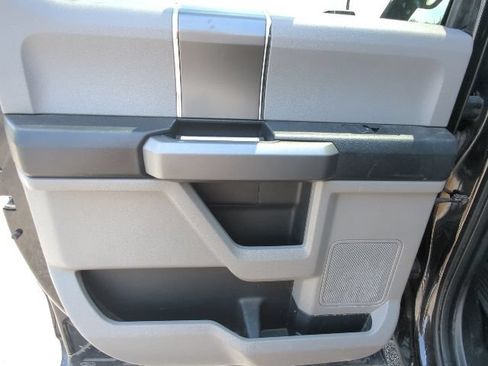 Used 2015 Ford F150 XLT w/ Equipment Group 301A Mid AWD/4WD image 25