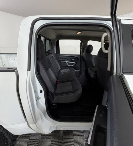 Used 2022 Nissan Titan SV w/ Accessory Utility Package RWD image 5