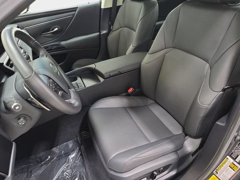 Used 2025 Lexus ES 350 w/ Premium Package FWD image 13