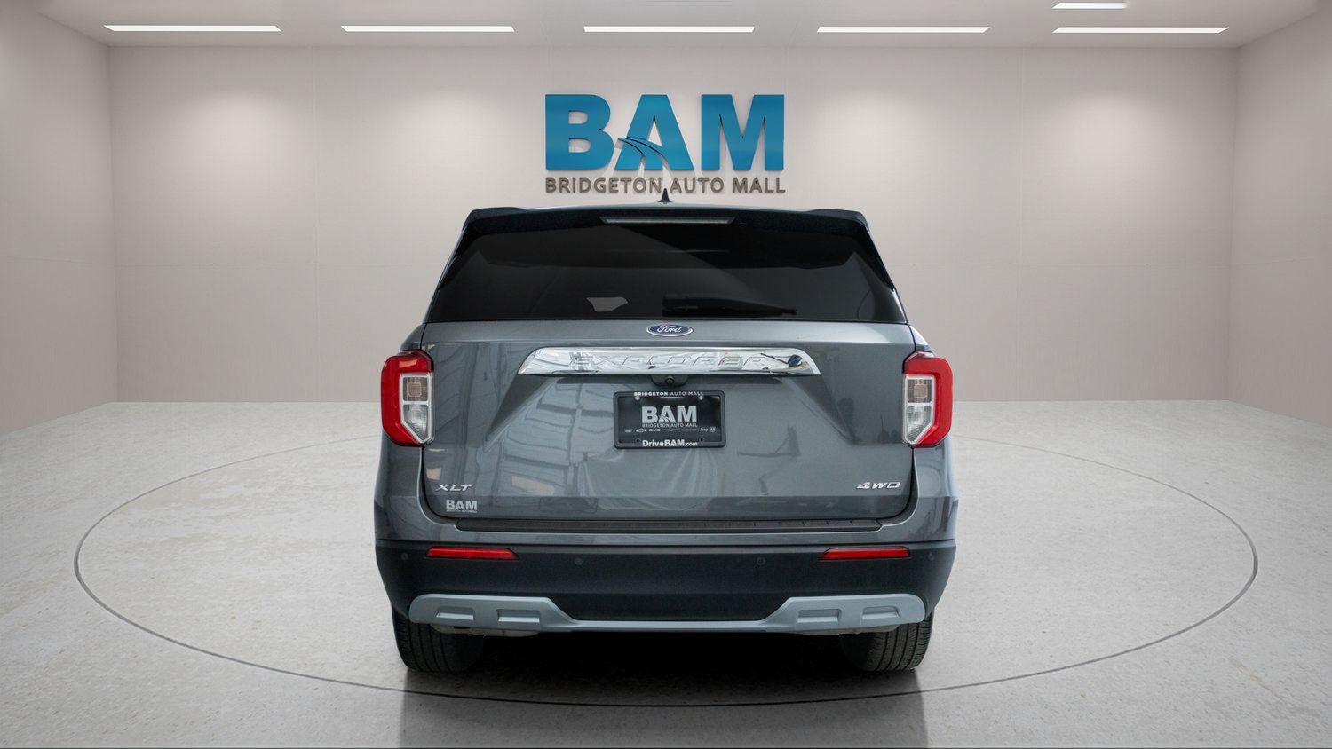 Used 2023 Ford Explorer XLT w/ Equipment Group 202A AWD/4WD image 6