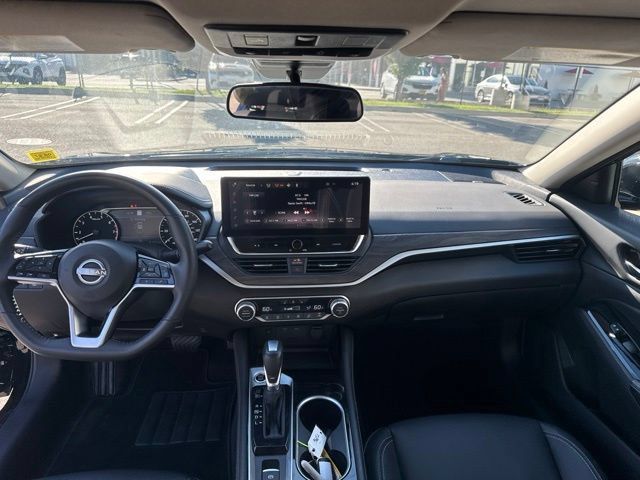 Used 2024 Nissan Altima 2.5 SL FWD image 15