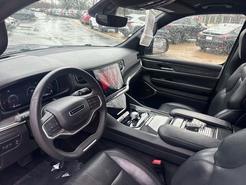 Used 2022 Jeep Wagoneer Series III AWD/4WD image 14