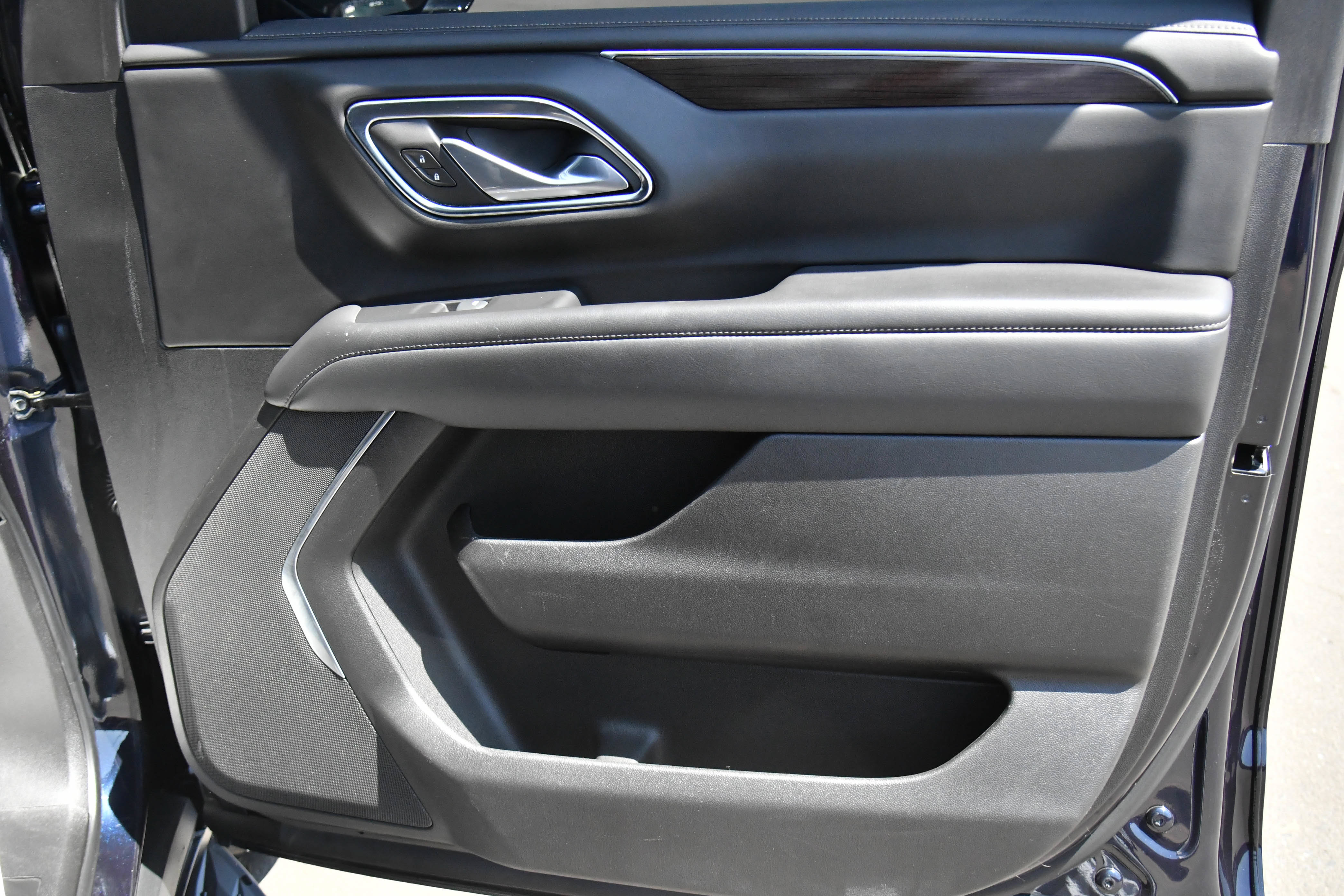 Used 2024 GMC Yukon SLE AWD/4WD image 47