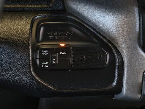 Used 2024 RAM 2500 Big Horn AWD/4WD image 18
