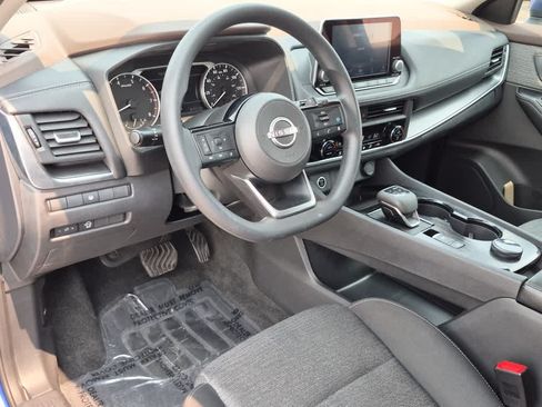 Used 2023 Nissan Rogue SV AWD/4WD image 11