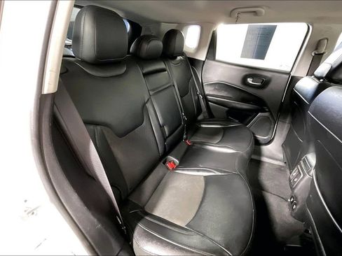 Used 2019 Jeep Compass Altitude image 37