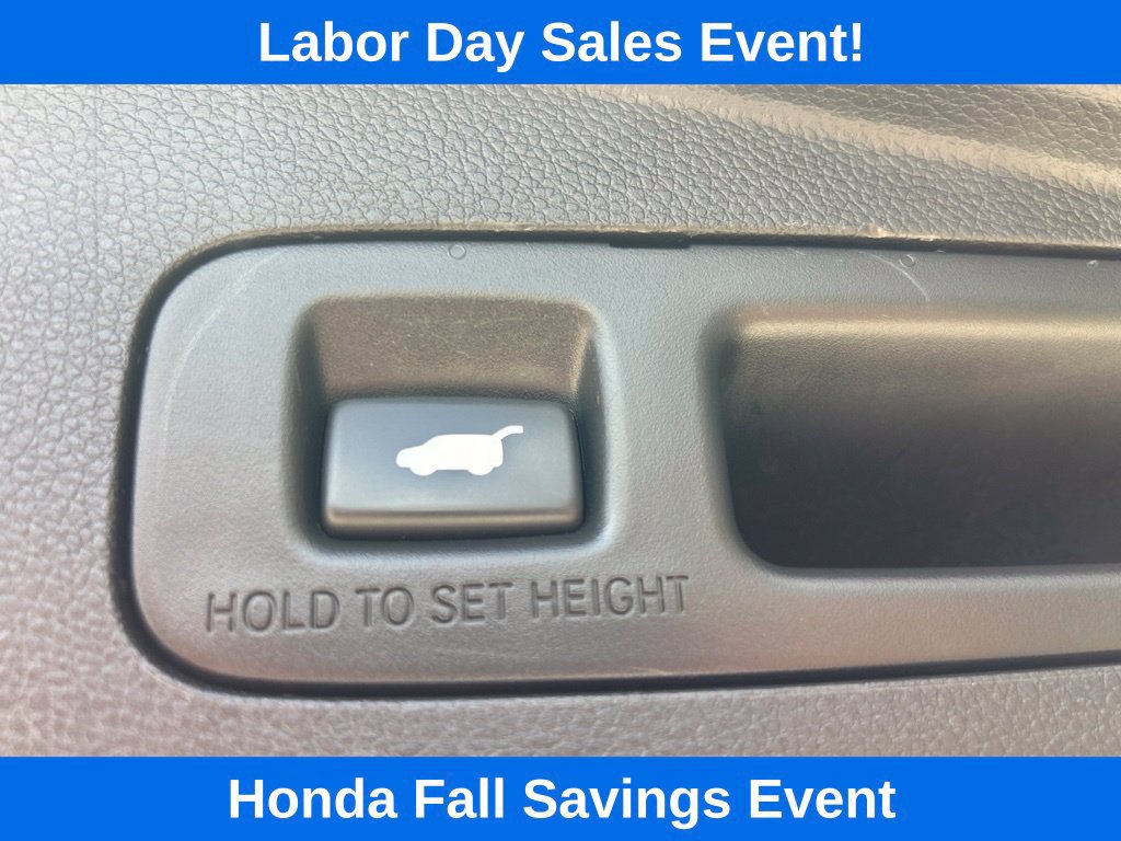 Used 2017 Honda CR-V Touring image 12